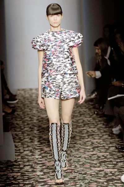 Look 12